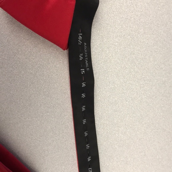 🎉HP🎉 NWOT Red Bow tie with pocket square - Picture 2 of 5